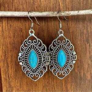 Vintage 🖤 Boho Western Silver Tone & Turquoise Filigree Dangle Drop Earrings
